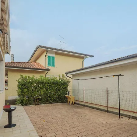 Manuela By Interhome マリーナ・ディ・ピエトラサンタ